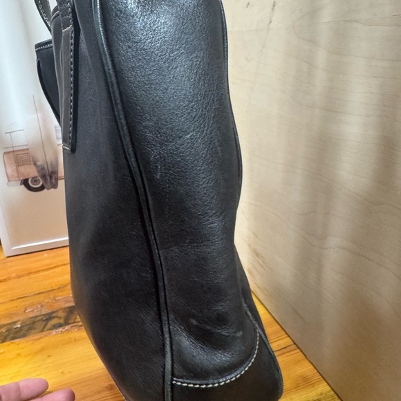 Coach Black Leather Shoulder Tote with White Contrast Stitching L2S-7776 - Picture 3 of 16